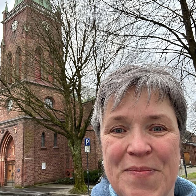 Felles sommergudstjeneste i Sandnes kirke. Ved Synøve Roaldkvam. Musikk : Simon Nilsson